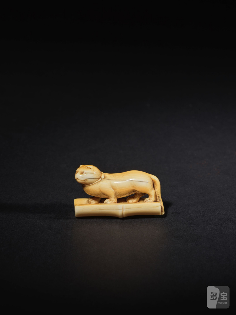 象牙彫根付 半割竹に猫 無銘 19世紀前期 | NETSUKE EN IVOIRE REPRÉSENTANT UN CHAT DOMESTIQUE - 图5